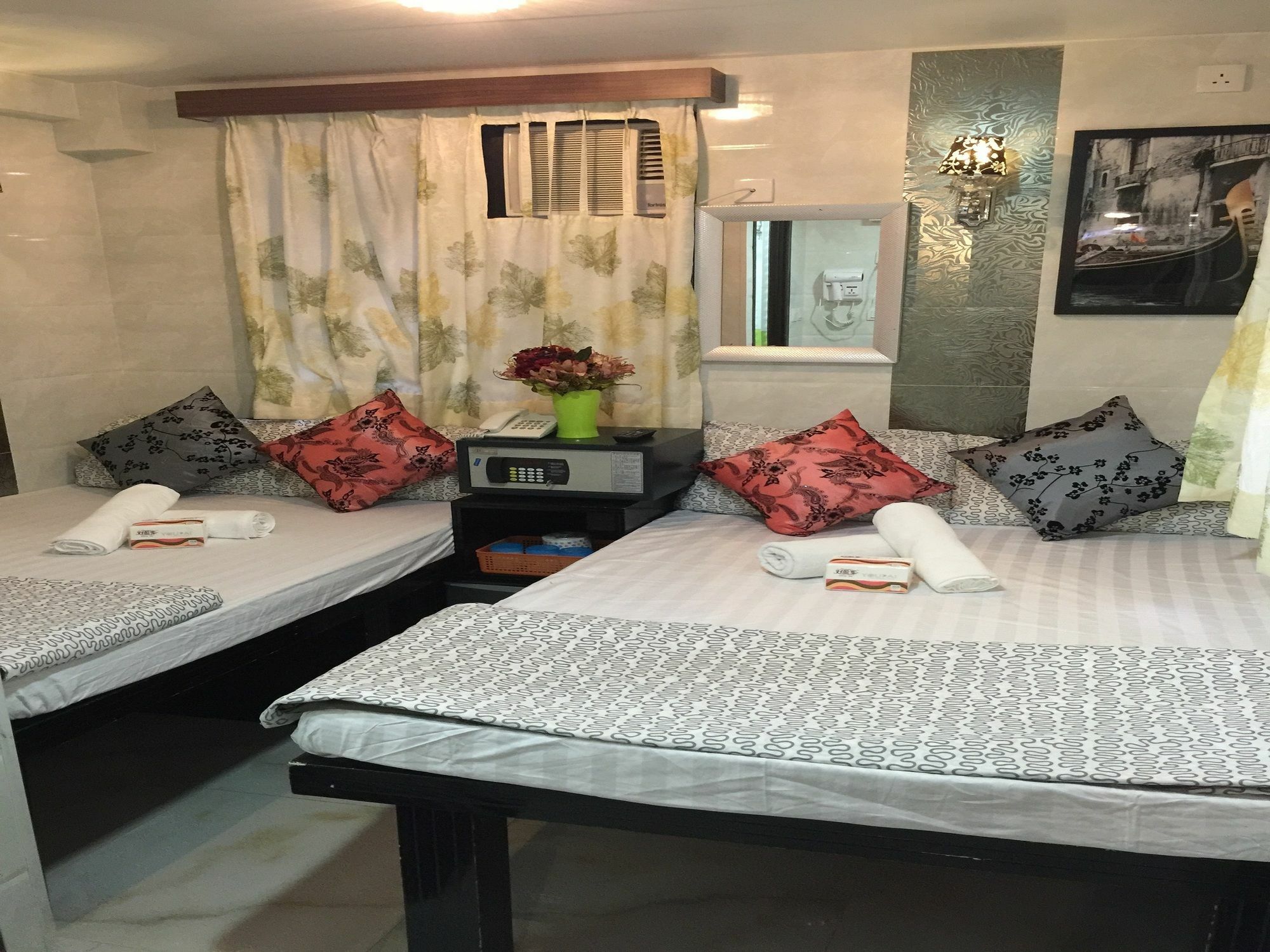 Hi-Inn Hong Kong Bagian luar foto